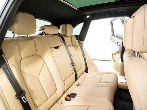 New 2026 Porsche Macan AWD/4WD image 23