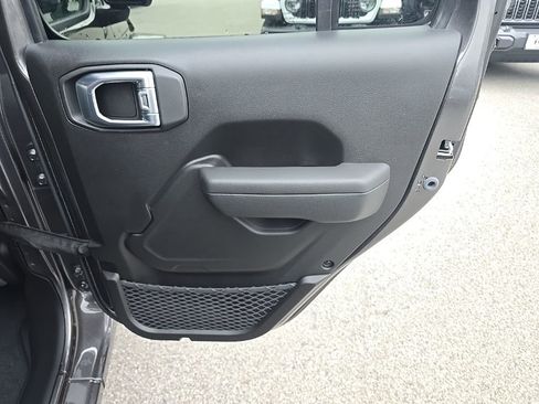 New 2026 Jeep Gladiator Sport image 12