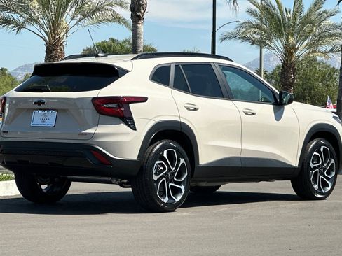 New 2026 Chevrolet Trax RS w/ Sunroof Package image 4