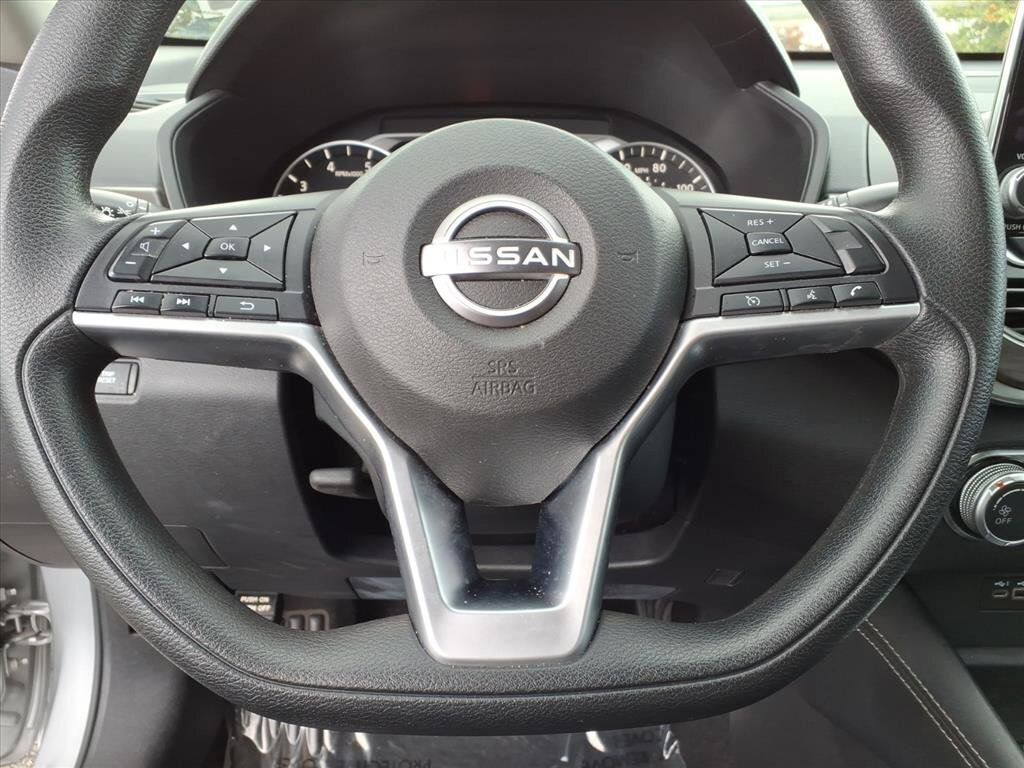 Used 2023 Nissan Altima 2.5 SV FWD image 12