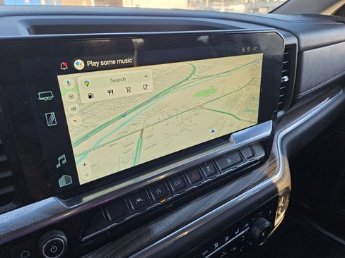 Used 2025 Chevrolet Silverado 1500 LT image 16