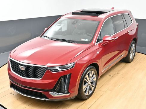 Used 2022 Cadillac XT6 Premium Luxury FWD image 4