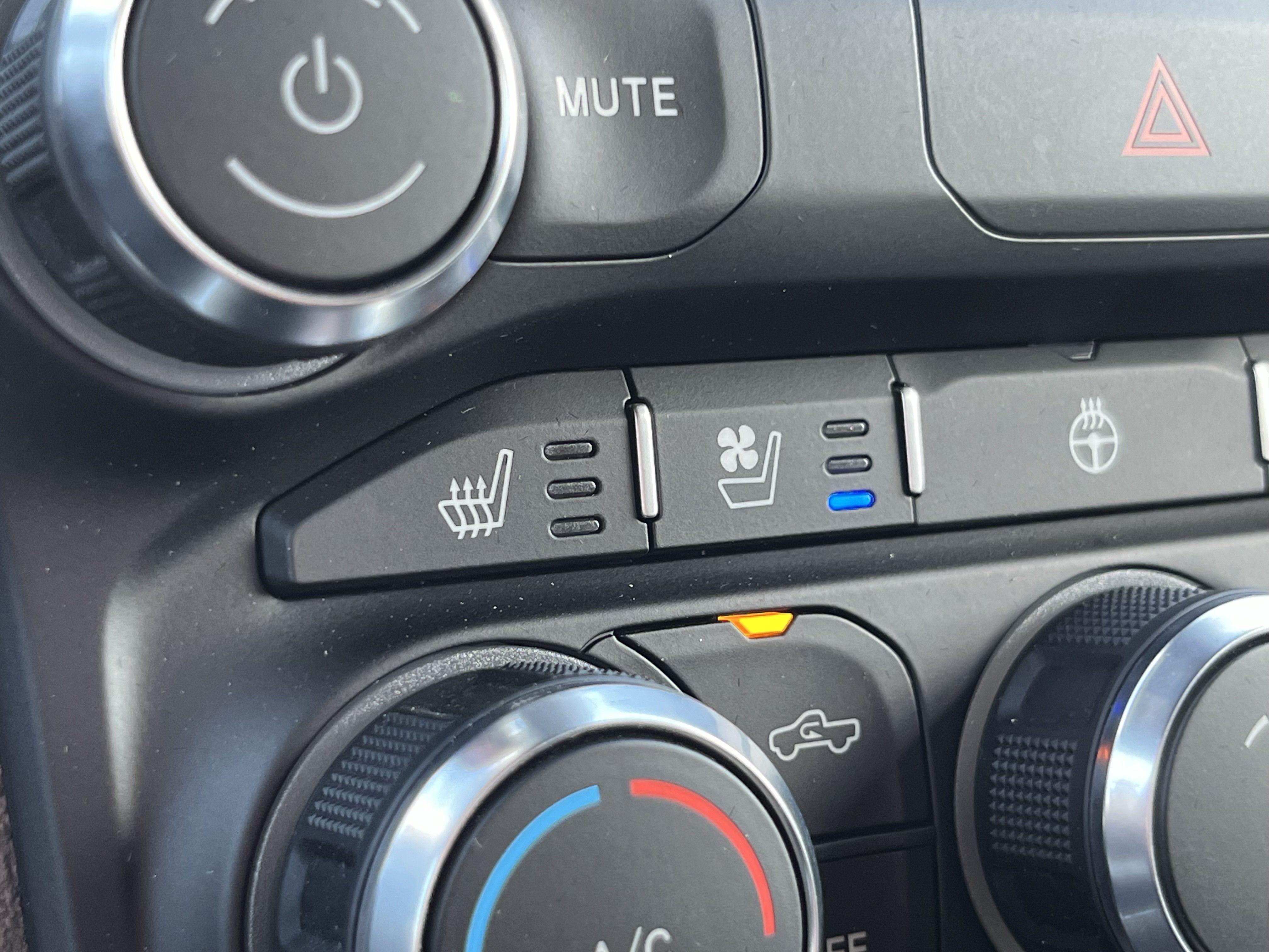 Used 2021 RAM 1500 Laramie w/ Sport Appearance Package AWD/4WD image 35