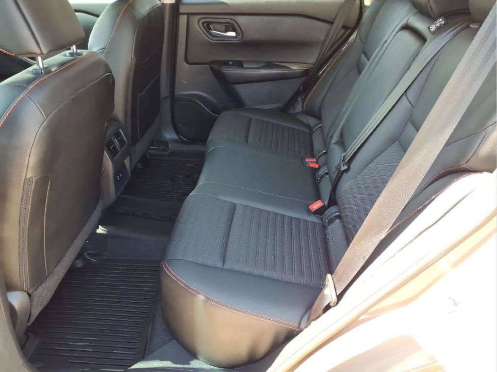 Used 2025 Nissan Rogue SV w/ Rock Creek Premium Package AWD/4WD image 15