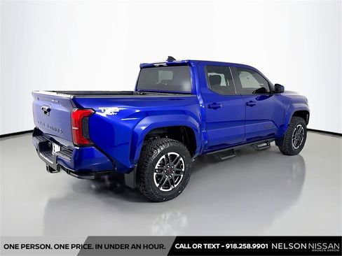 Used 2024 Toyota Tacoma TRD Sport image 5