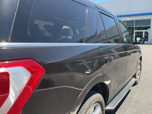 Used 2021 Ford Expedition XLT image 6