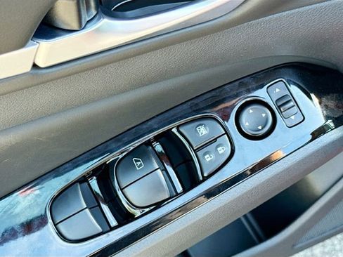 New 2025 Nissan Altima 2.5 SR w/ SR Premium Package image 16