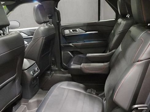 Certified 2025 Ford Explorer ST AWD/4WD image 23