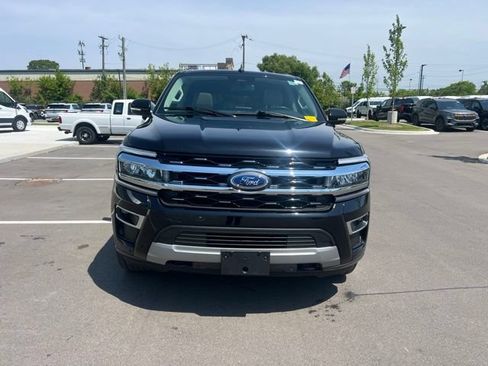 Used 2023 Ford Expedition Max Limited AWD/4WD image 2