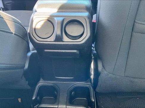 Used 2020 Jeep Wrangler Sport image 33