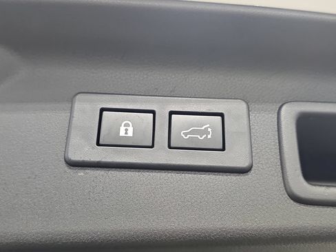 Used 2025 Subaru Forester Premium AWD/4WD image 16