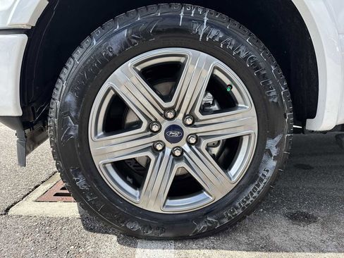 Used 2019 Ford F150 XLT w/ Equipment Group 302A Luxury AWD/4WD image 13