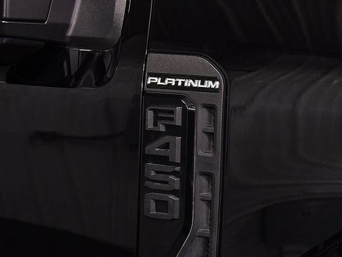Used 2025 Ford F450 Platinum w/ FX4 Off-Road Package AWD/4WD image 10