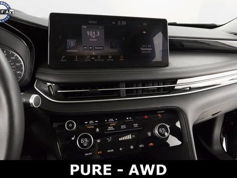 Used 2023 INFINITI QX60 Pure image 32