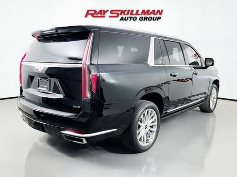 Used 2023 Cadillac Escalade ESV Premium Luxury w/ Performance Package image 7