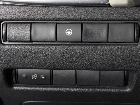 Certified 2023 Nissan Rogue SV FWD image 24