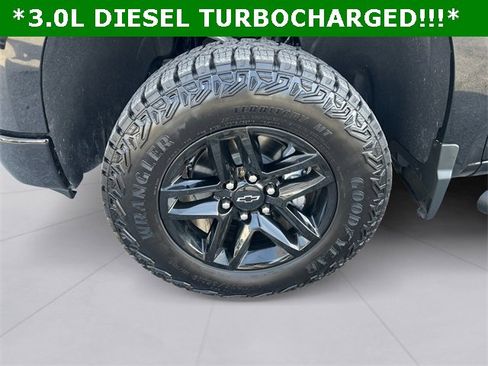 Used 2025 Chevrolet Silverado 1500 LT Trail Boss image 9