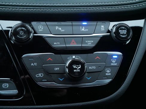 New 2026 Chrysler Pacifica Select image 19