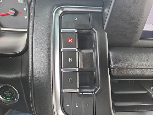 Used 2023 Chevrolet Suburban LS image 16