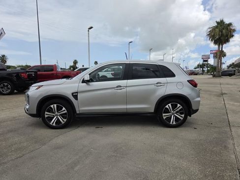 Used 2025 Mitsubishi Outlander Sport LE AWD/4WD image 2