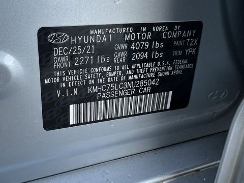 Used 2022 Hyundai Ioniq SE image 12