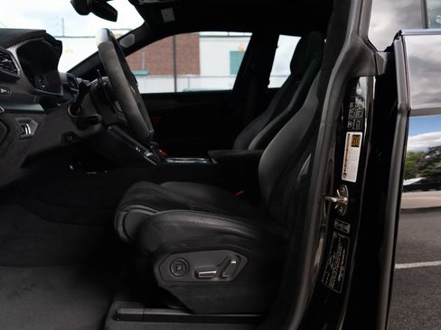 Used 2024 Lamborghini Urus Performante AWD/4WD image 13