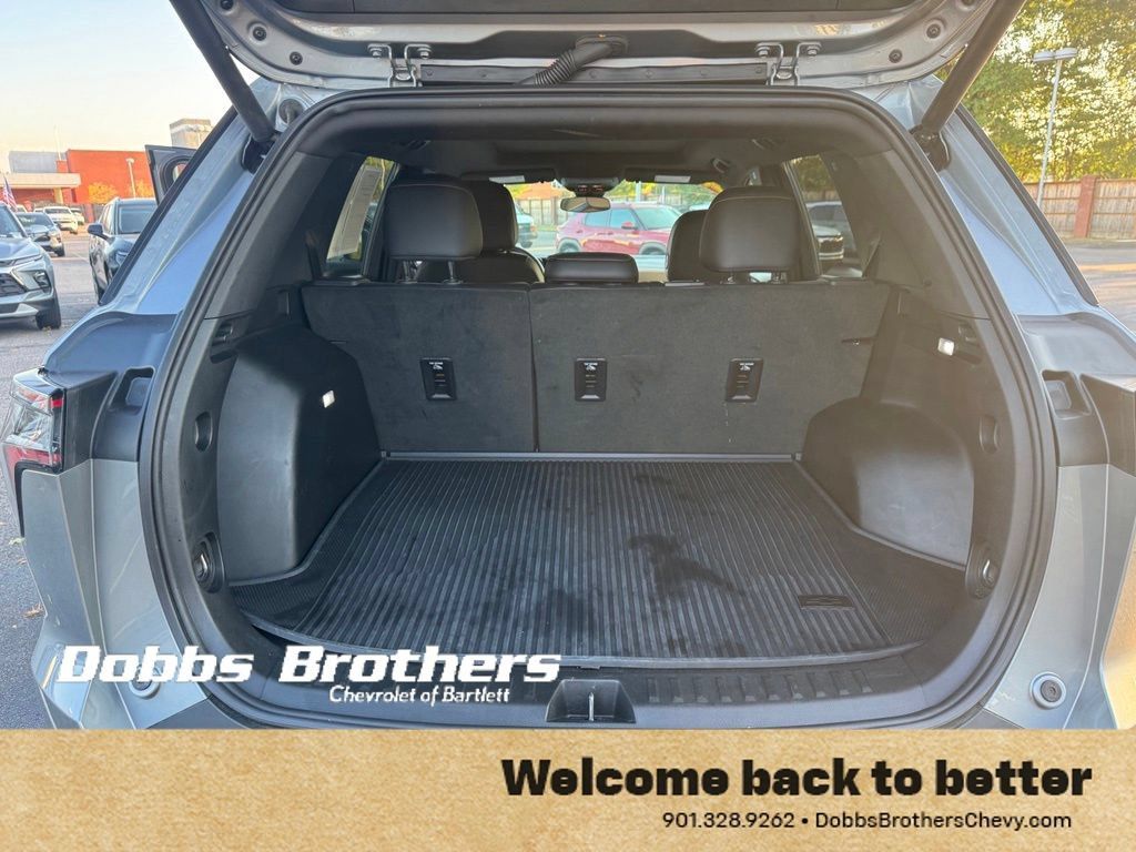 Used 2025 Chevrolet Equinox ACTIV AWD/4WD image 39