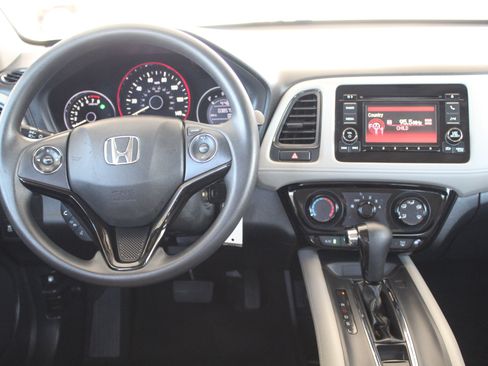 Used 2022 Honda HR-V LX image 22
