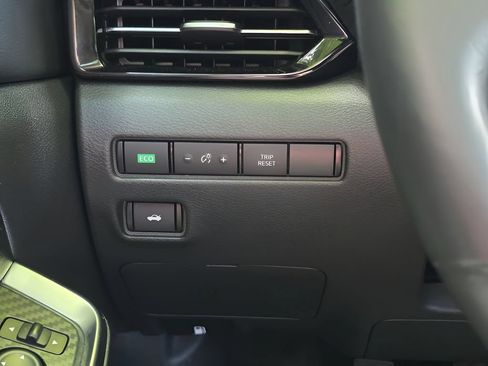 Used 2024 Nissan Sentra SR w/ SR Premium Package FWD image 21