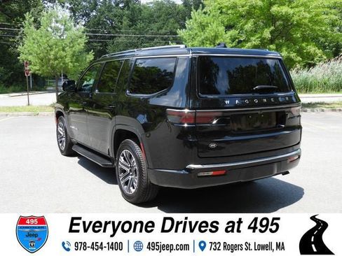 Used 2024 Jeep Wagoneer 4WD w/ Premium Group I image 3