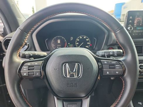Used 2025 Honda Pilot TrailSport image 19