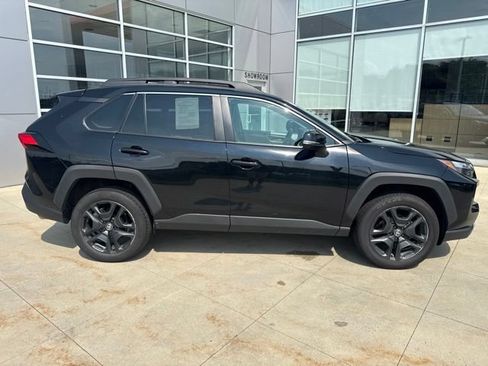 Used 2024 Toyota RAV4 Adventure AWD/4WD image 8