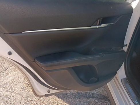 Used 2020 Toyota Camry XSE image 10