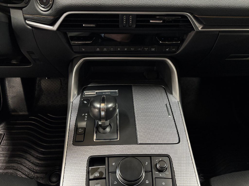 Used 2024 MAZDA CX-90 Plug-In Hybrid w/ Preferred AWD/4WD image 12