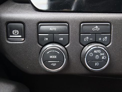 Used 2026 Chevrolet Silverado 1500 RST AWD/4WD image 24