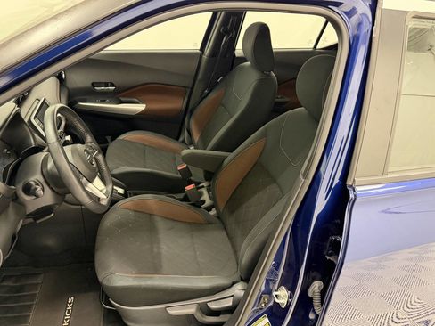 Used 2020 Nissan Kicks SR image 26