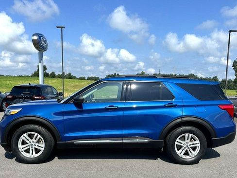 Used 2020 Ford Explorer XLT w/ Equipment Group 202A AWD/4WD image 5