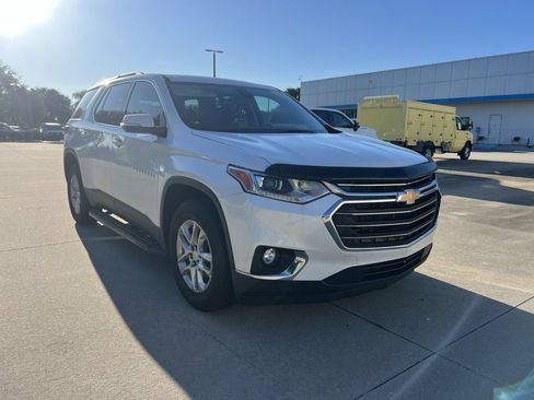 Used 2021 Chevrolet Traverse LT FWD image 6