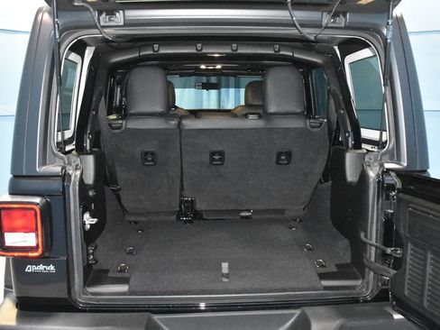 Used 2021 Jeep Wrangler Unlimited Sport image 30