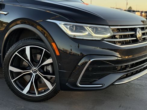 Used 2022 Volkswagen Tiguan SEL R-Line image 11
