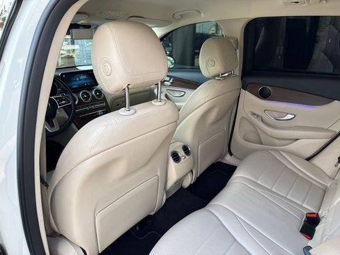 Certified 2022 Mercedes-Benz GLC 300 w/ Premium Package Lite image 24