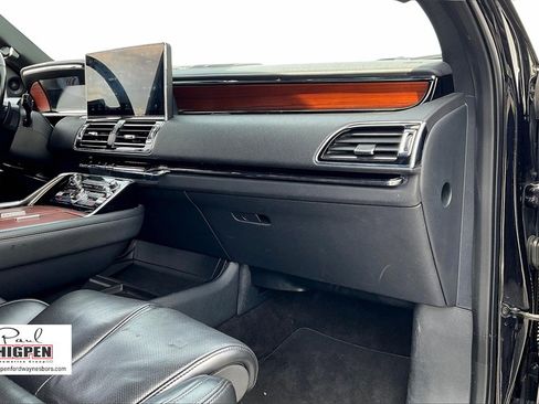 Used 2022 Lincoln Navigator Reserve image 17