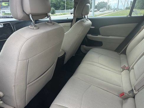 Used 2013 Chrysler 200 Touring image 8