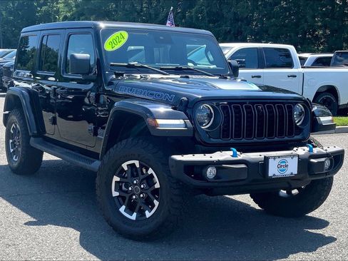 Used 2024 Jeep Wrangler Unlimited Rubicon 4xe AWD/4WD image 2