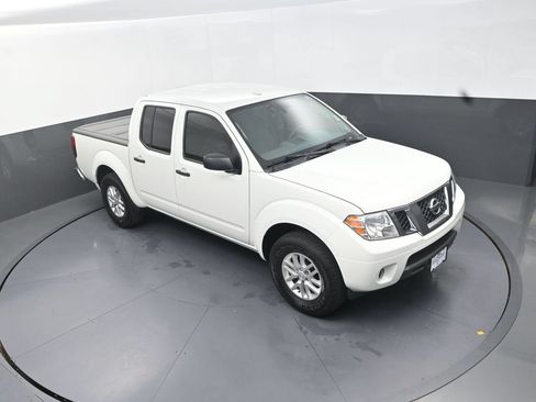 Used 2017 Nissan Frontier SV RWD image 14