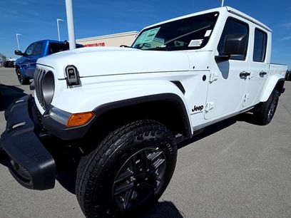 New 2026 Jeep Gladiator Sport