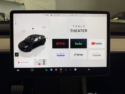 Used 2024 Tesla Model Y Performance AWD/4WD image 18