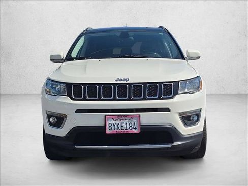 Used 2018 Jeep Compass Limited w/ Navigation Group FWD image 2