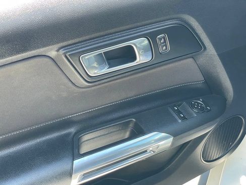 Used 2021 Ford Mustang GT RWD image 12
