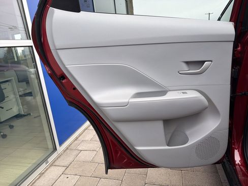 Used 2025 Hyundai Kona SEL AWD/4WD image 21